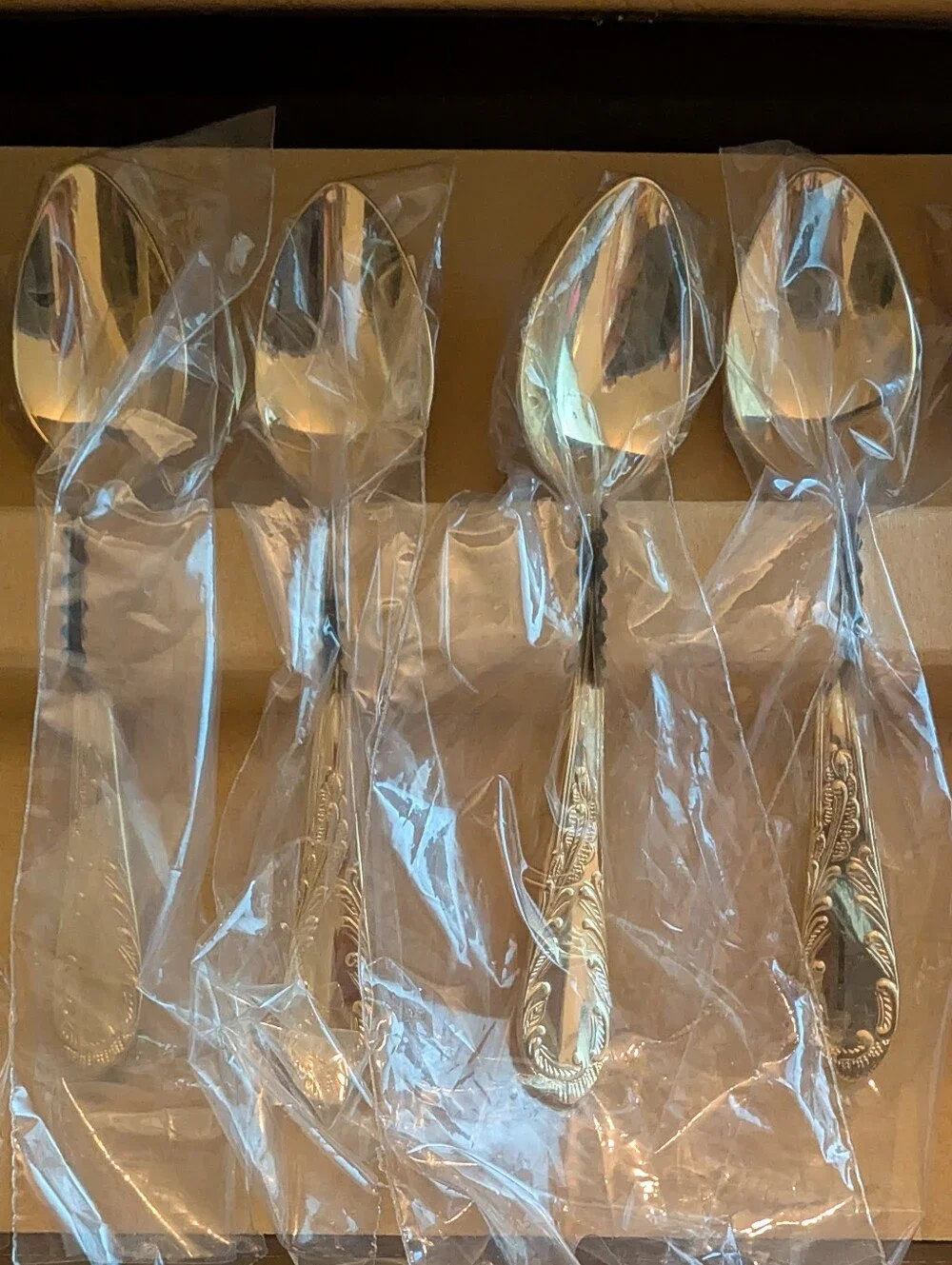 NEW Supreme Cutlery Gold Tone Spoon Set – 6-Piece Stainless Serving Spoons